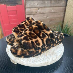UGG FLUFF YEAH 9 Women's Sandals Slippers Slides Animal Print Open Toe Casual